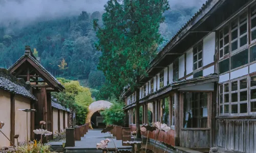邛崍天台山天府紅谷·耕讀桃源民宿