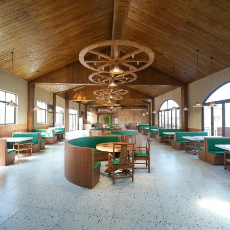 Xuzhou Jiuding Mountain Wildlife Park Senlu Homestay