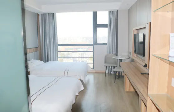 斯曼爾酒店（興化大潤發店）