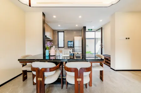 Yongtai Mountain Waishan Lanshanju Hot Spring Homestay Отели рядом с достопримечательностью «Chixixiang»