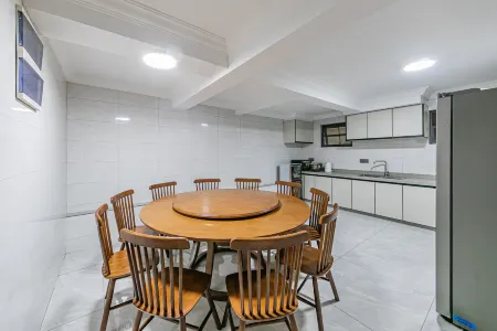 Fly House Homestay Отели рядом с достопримечательностью «Tawan Golden Sand Beach»