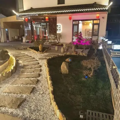 Yuxin Bieyuan Jiangnan Courtyard Mountain View Leisure Resort Villa Meisu Hotels near Statue of Kṣitigarbha Bodhisattva