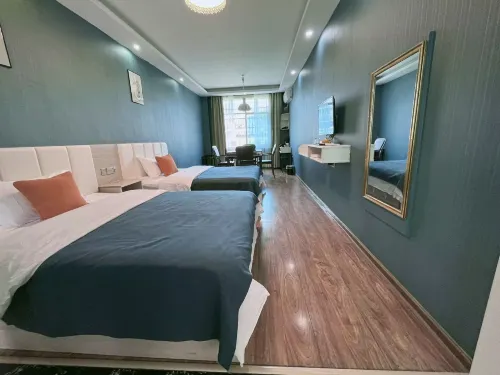 Jishou Qianyun Hotel - 2 Sao