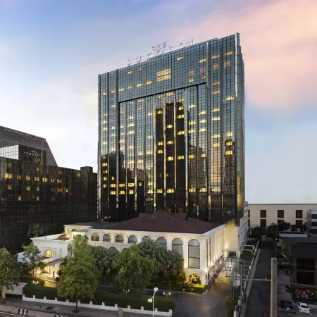 The Sukosol Hotel Отели рядом с достопримечательностью «Станция экспресс-поезда Phaya Thai»