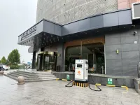 Donghai Yiyun Selected Hotel - parking