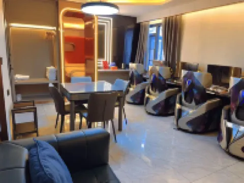 Supreme E-sports Hotel (Guiyang Spray Pool)