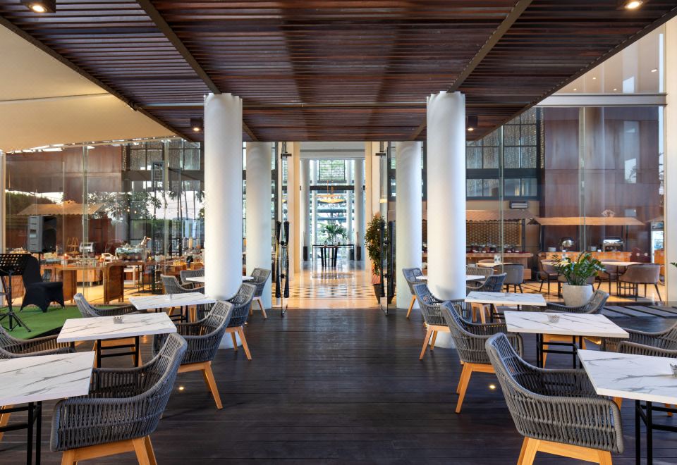 프리미어 플레이스 수라바야의 쾌적한 로비 사진