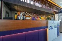 Alani Sea View Hotel - bar