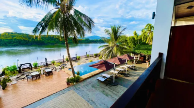 MeKong Theme Hotel, Affiliated by Huaye Hoteles cerca de Phousi Market