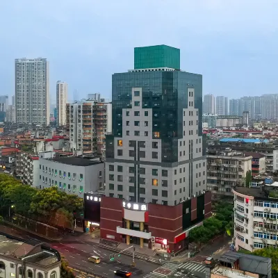 全季酒店（南昌八一廣場人民公園地鐵站店） 鄰近国威路的酒店