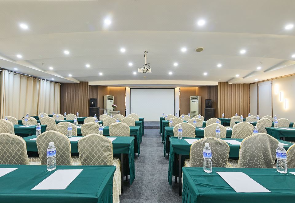 5. 어바 호텔 (씨..