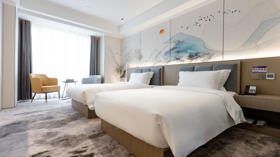 Taizhou Grand Hotel (Jiaxing South Lake Railway Station)