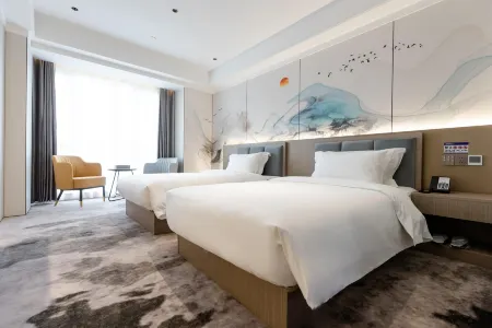 Taizhou Grand Hotel (Jiaxing South Lake Railway Station) Отели рядом с достопримечательностью «Jiaxing University (North Campus)»