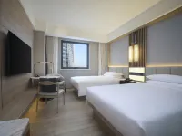 Courtyard by Marriott Shanghai Xujiahui Отели рядом с достопримечательностью «Сюйхуэй»
