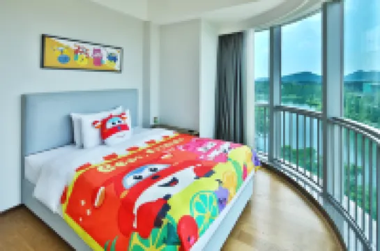 Bay Breeze Holiday Hotel (OCT Harbour PLUS Foshan)