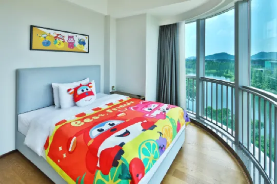 Bay Breeze Holiday Hotel (OCT Harbour PLUS Foshan)