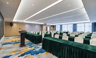 Yiliang Fei'er Lisi Hotel