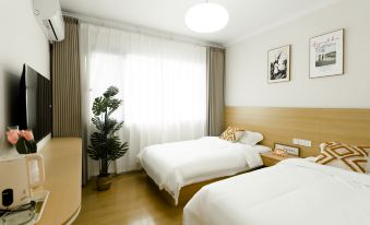 Huike Residence (Luoyi Ancient City Store)