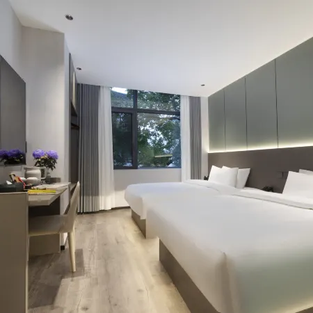 Sanpin Hotel (Suzhou Guanqian Pedestrian Street Pingjiang Road Branch)