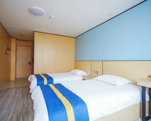 Hello Hotel (Xuzhou Railway Station SUNINNG plaza Shop) Hotel dekat Jembatan Heping