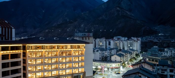 A HOTEL Hotels in Jiuzhaigou