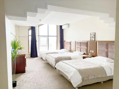 Tianhe Holiday Hotel (Changbai Mountain West Scenic Area Ticket Office Branch)