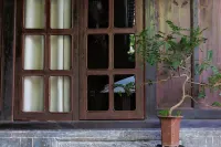 Tranquil Yard Life - Kitchens