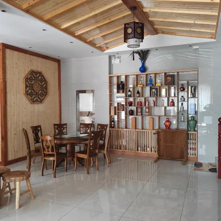 Fuxian Lake Xinyu Hailan Homestay