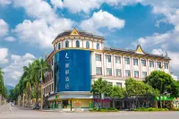 Lavande Hotels Mangshi square downtown store Hotels near Dehong Dai and Jingpo Autonomous Prefecture Sports Center - Swimming Pool