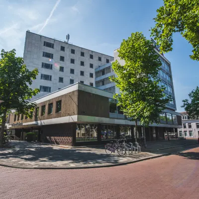 Flonk Hotel Groningen Centre, BW Signature Collection Hotel dekat Synagogue Groningen
