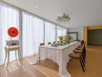 Meeting the Mustag Road Hotel
