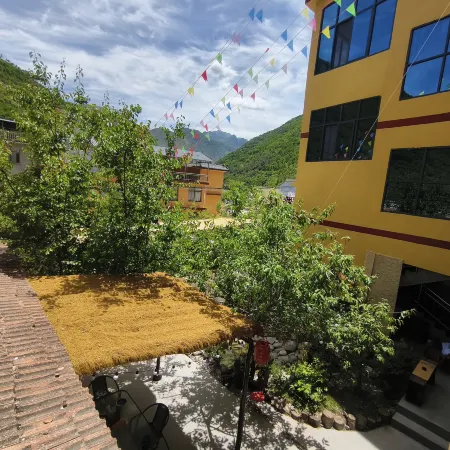 Tanchang Eman Chinese Inn (Guane'gou South Tourist Reception Center)