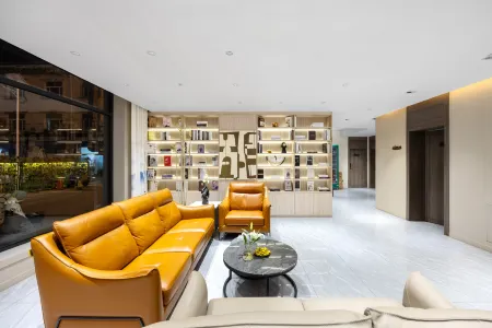 Yueshang Hotel (Xiongxian Bus Station) Отели рядом с достопримечательностью «Songliao Bianguan Gu Tunnel»