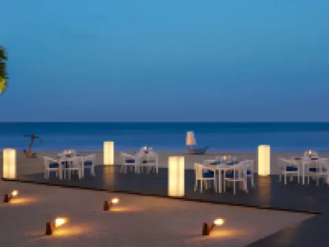Trinco Blu by Cinnamon Hotels in Trincomalee
