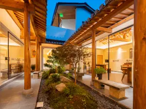 Floral Lux Hotel·Nine and Park House hotel