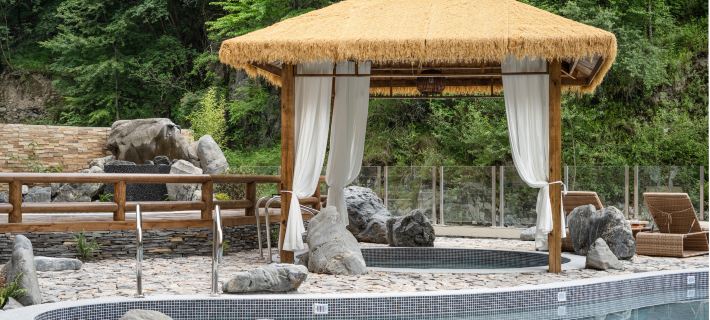 Zhuishan Mingjing Hot Spring Resort Hotel Hoteles en Lixian