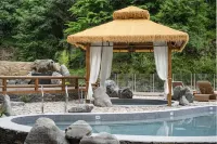 Zhuishan Mingjing Hot Spring Resort Hotel