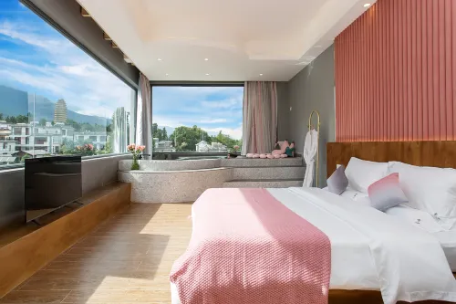 First Sight Yingshan Resort