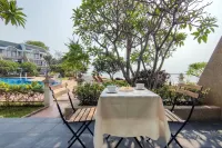 O2 Exclusive Beachfront Villa Pool Access Cha am Hotels near Chaosamran Beach