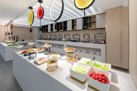 Baicheng Yunfeng Hotel