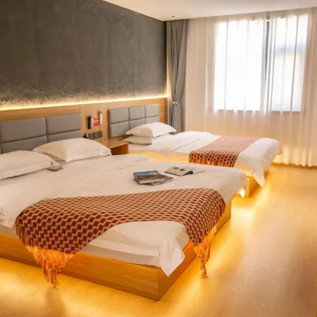 Liangyi Hostel by Luoyang’s Liren Alley