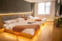 Liangyi Hostel by Luoyang’s Liren Alley
