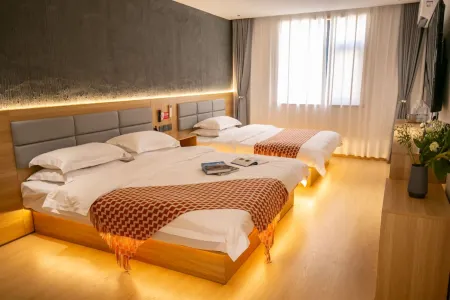 Liangyi Hostel by Luoyang’s Liren Alley