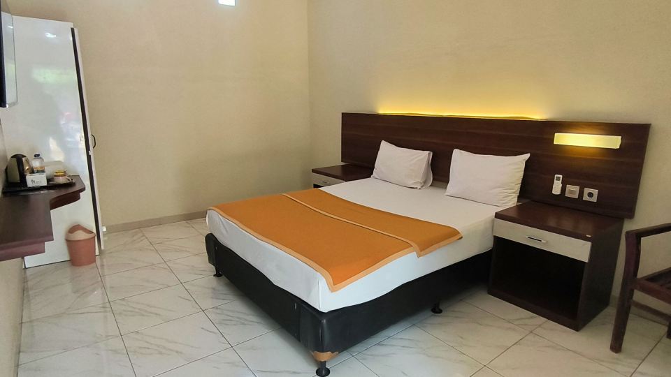Bandengan Beach Hotel Jepara 2