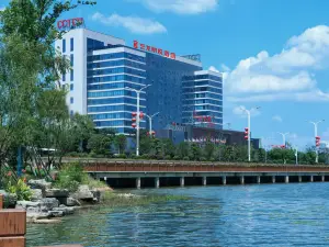 Elong Langyue Hotel (Yueyang Free Trade Zone Chenglingji)