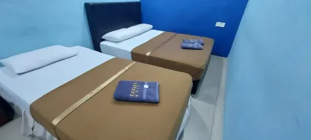 Tanjak Motel Отели в г. Titi Gajah