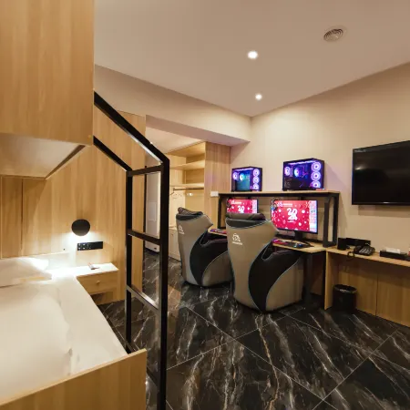 Enjoy E-sports Hotel (Jinrong Building Materials City Store)