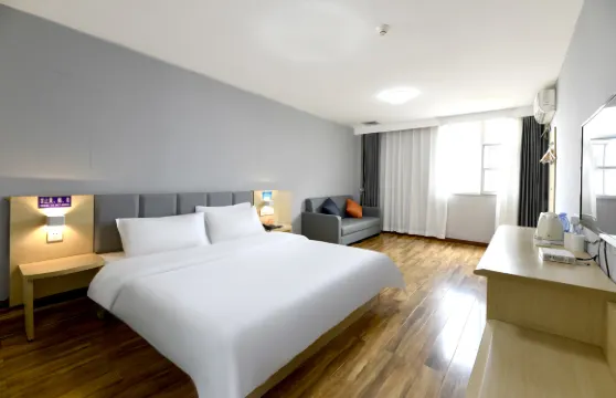 清楓酒店（巴中城市廣場江北客運中心店）