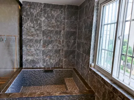 Nanjing Qianxi Hotel Отели рядом с достопримечательностью «Jiangsu Maritime Institute (Jiangning Campus)»