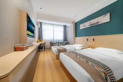Xinxiang 988 Hotel (No. 2 Middle School and Second Hospital Branch) Hotels near Dashang Xinmart (Fengquan Shop)